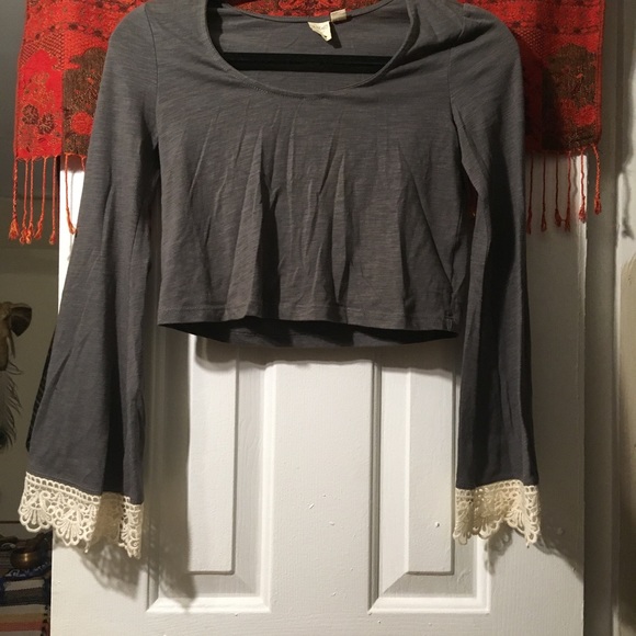 Top - Picture 2 of 2